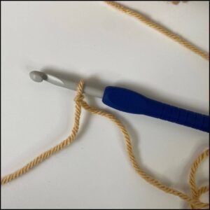 a completed crochet slipknot on a hook