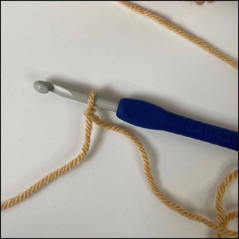 a completed crochet slipknot on a hook