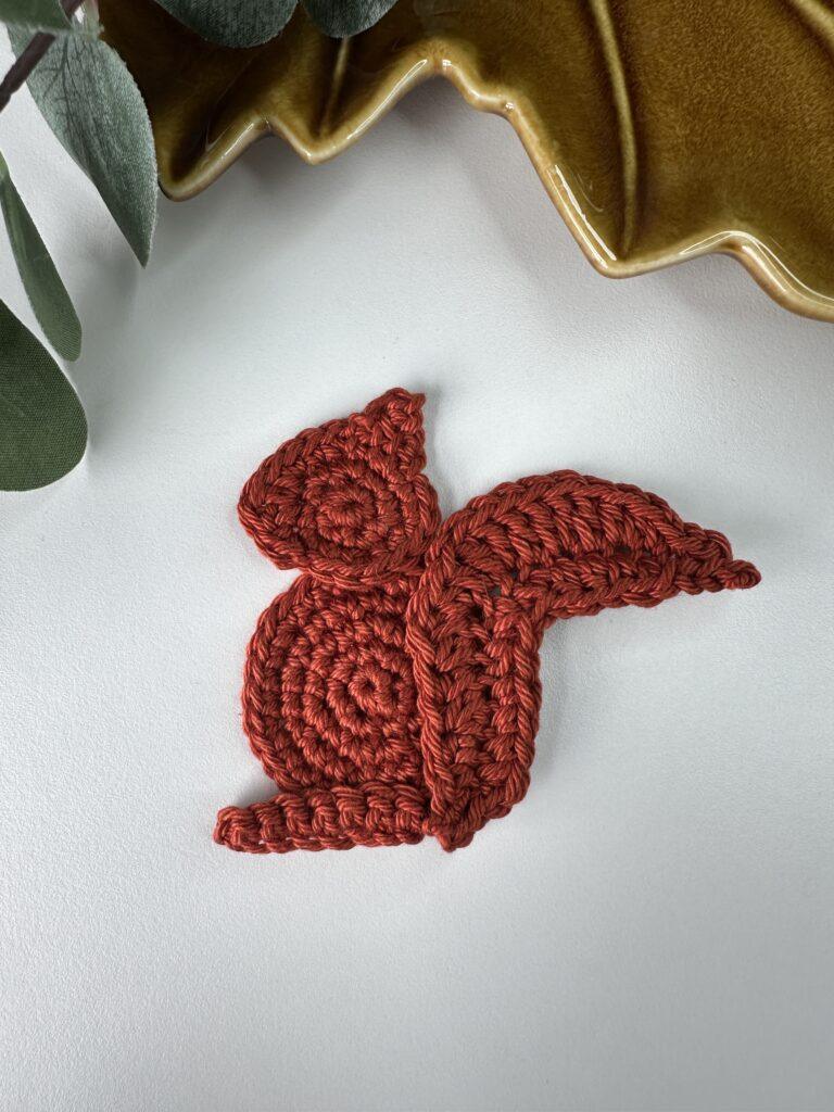 Crochet Squirrel Appliqué Pattern (Free)